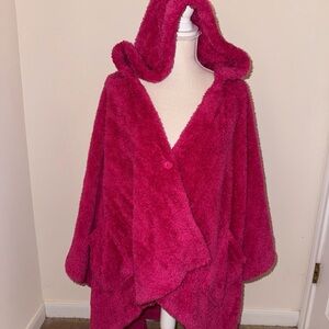 Plush Fuchsia Hooded Blanket Throw